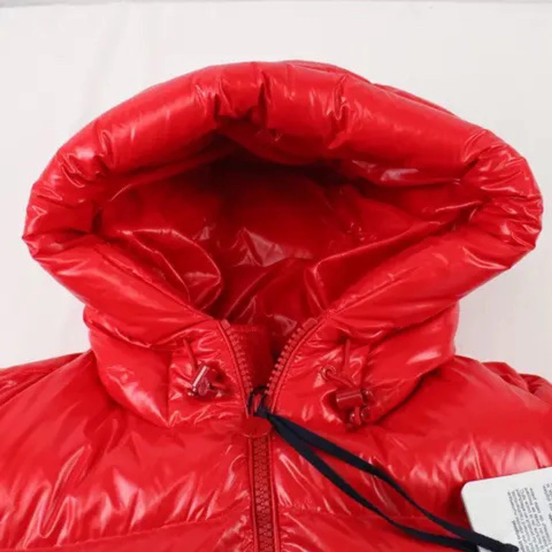 Röd dunjacka från Moncler - 2