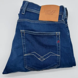 REPLAY GROVER HYPERFLEX JEANS - Replay Grover hyperflex jeans - Storlek W31/L32 - Nypris runt 1800kr -  Deluxecloset