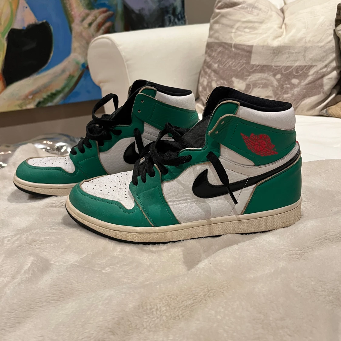 Nike Air Jordans i grönt och vitt - 3