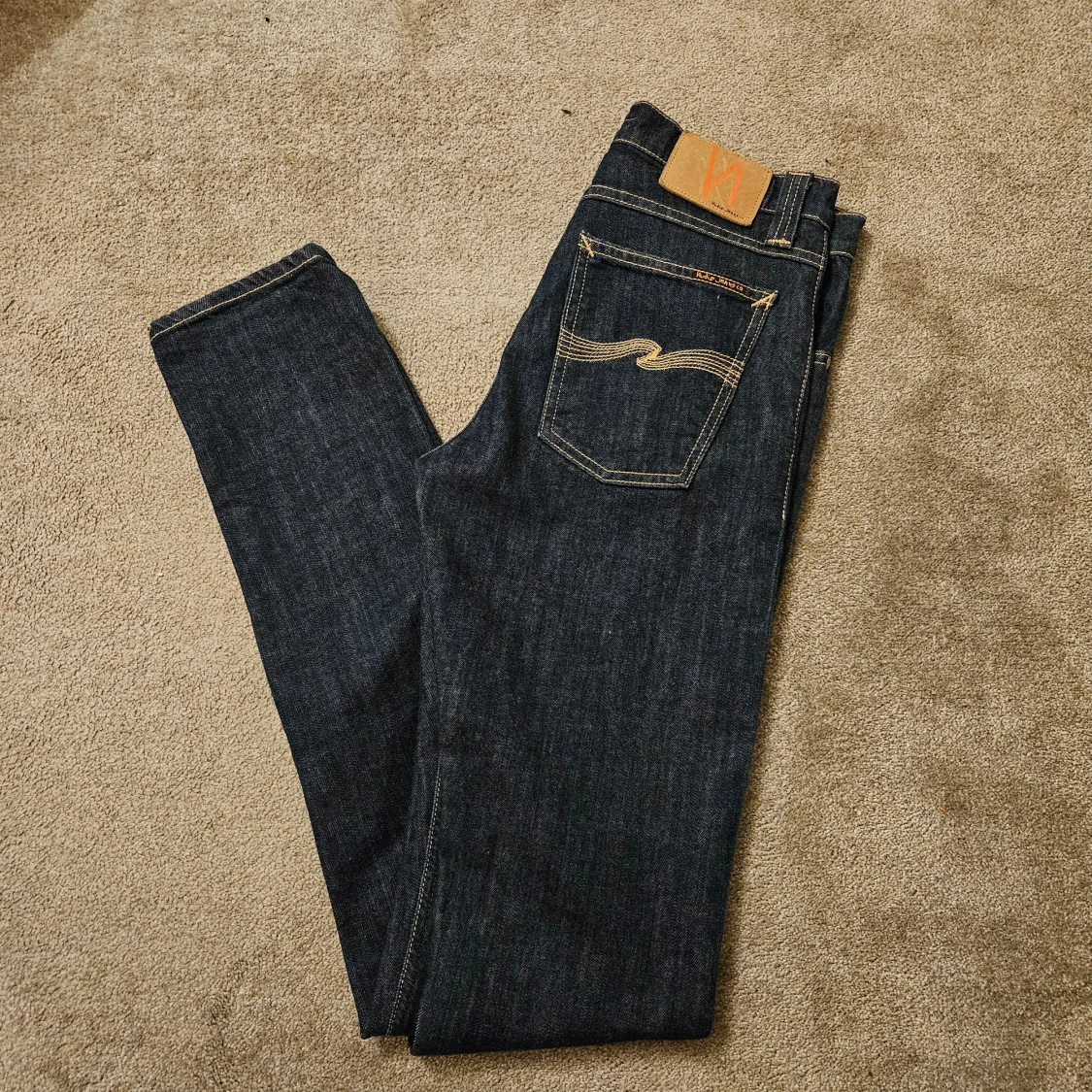 Mörkblå jeans från Nudie Jeans