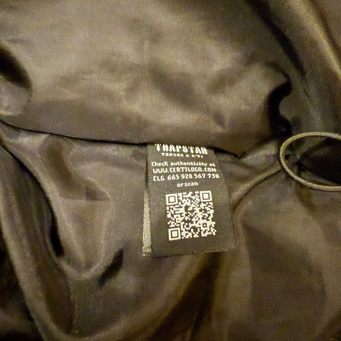 Svart pufferjacka från Trapstar - 91