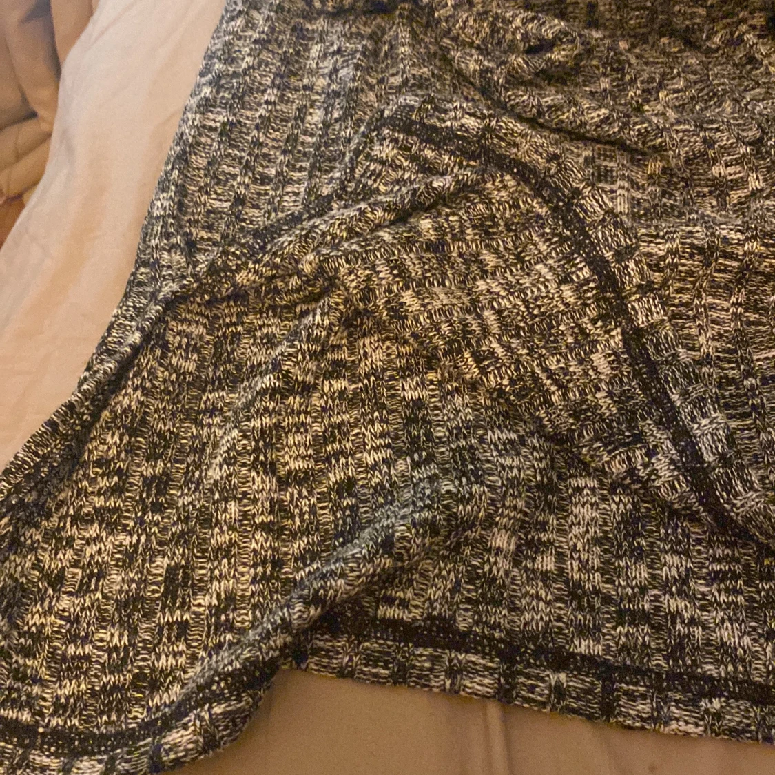 Svartvit stickad polotröja från b.young - 91