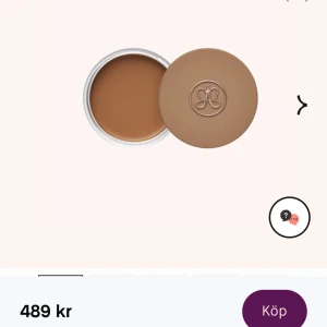 Anastasia Beverly Hills Cream Bronzer - Säljer denna populära bronzer från Anastasia Beverly Hills.  Endast testad men fel färg för mig! Nypris 489:- på kicks säljer för 290kr!