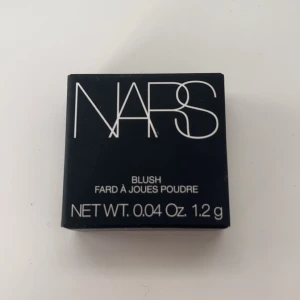 NARS Blush Orgasm - Säljer en NARS Blush i nyansen Orgasm. Endast testad och inga defekter.
