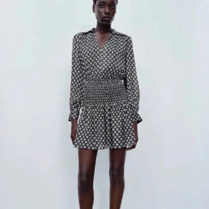 Zara klänning  - Supersnygg 