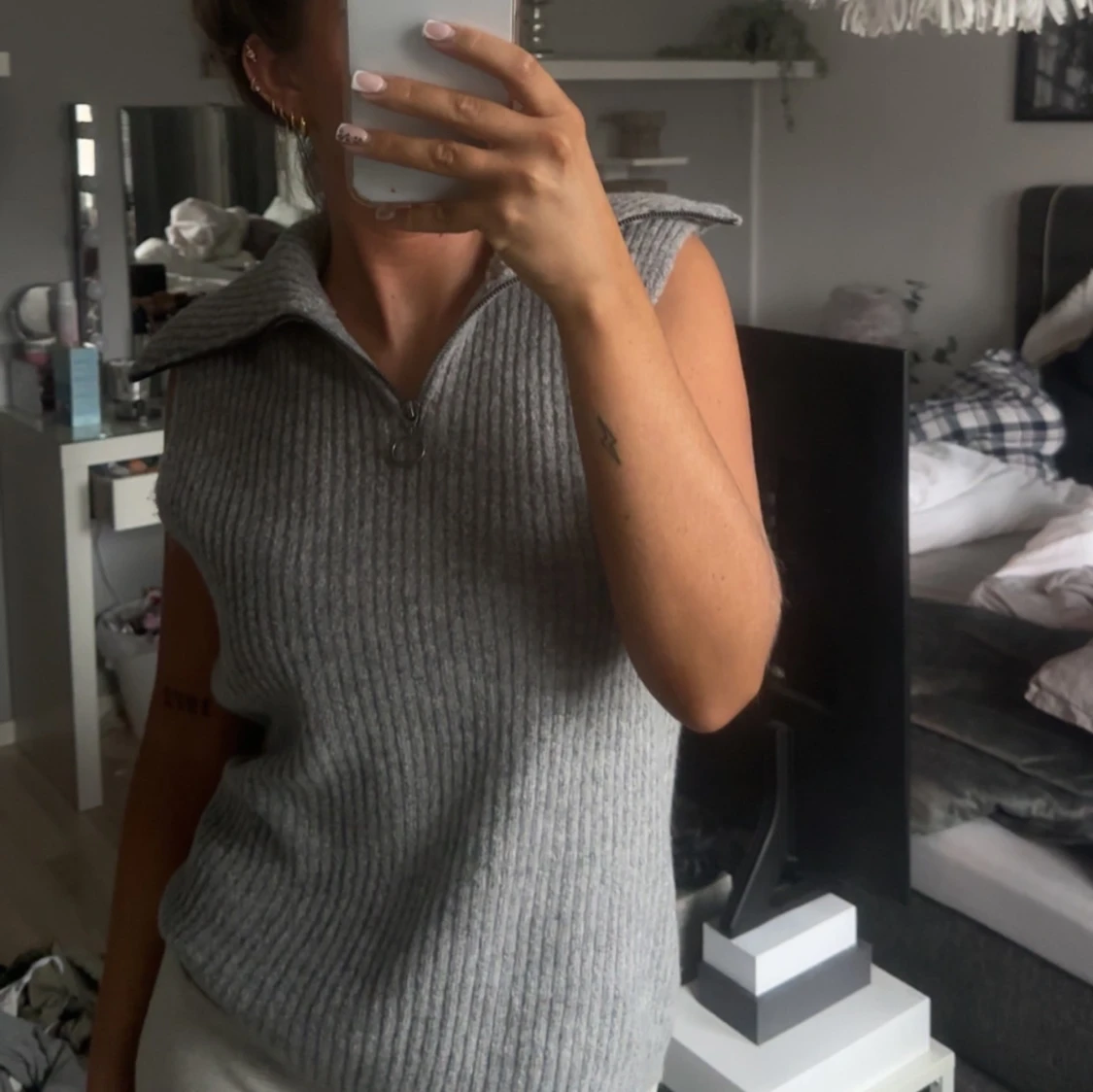 Stickad zip-up väst - 91