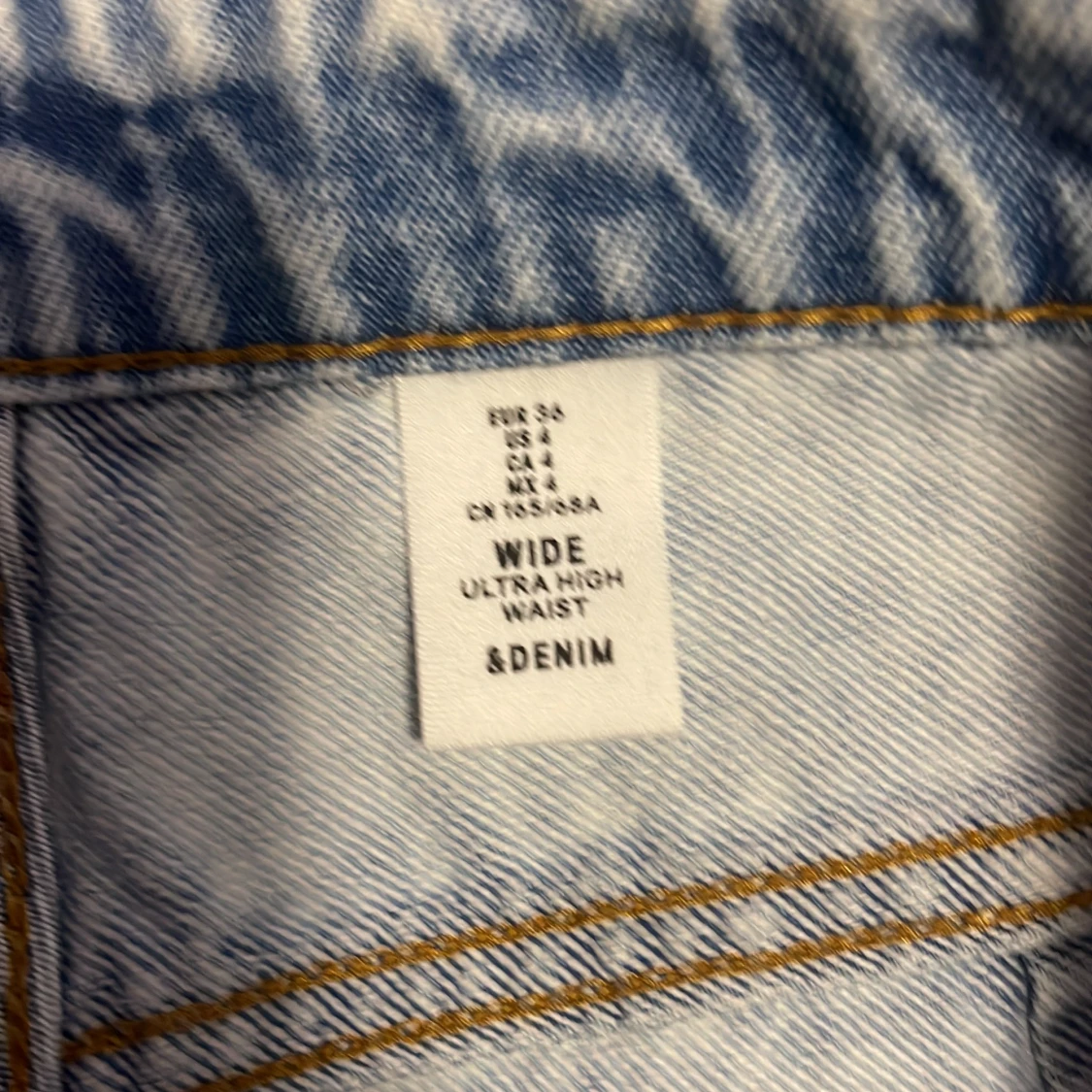 Ljusblå jeansbyxor från h&m - 91