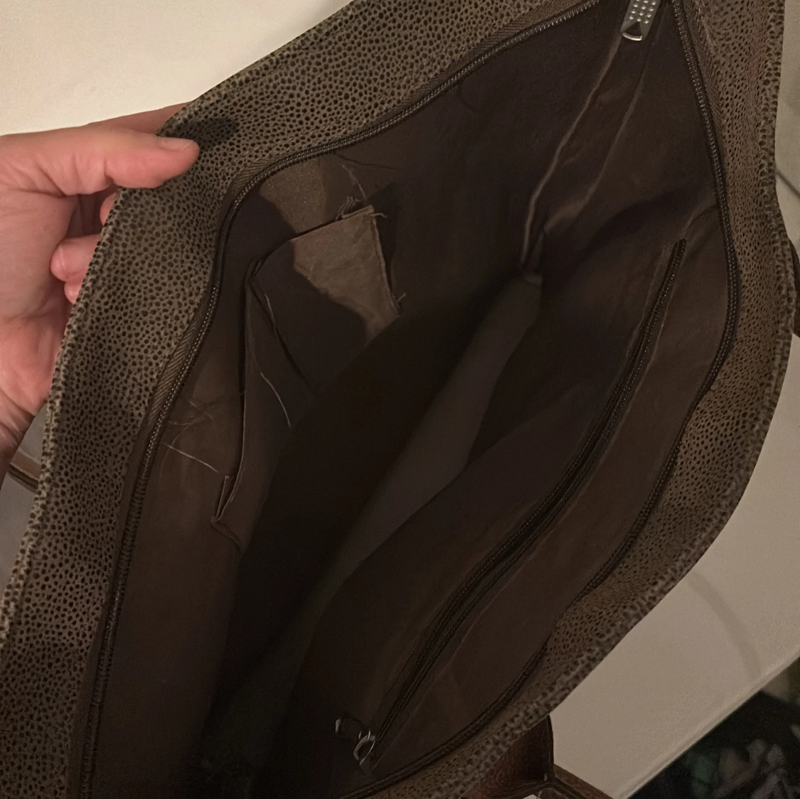 Brun shoppingväska med dragkedja - 91