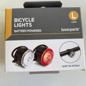 Cykellampor  - Helt nya cykellampor men insåg att de inte behövdes efter att öppet köp gått ut. 