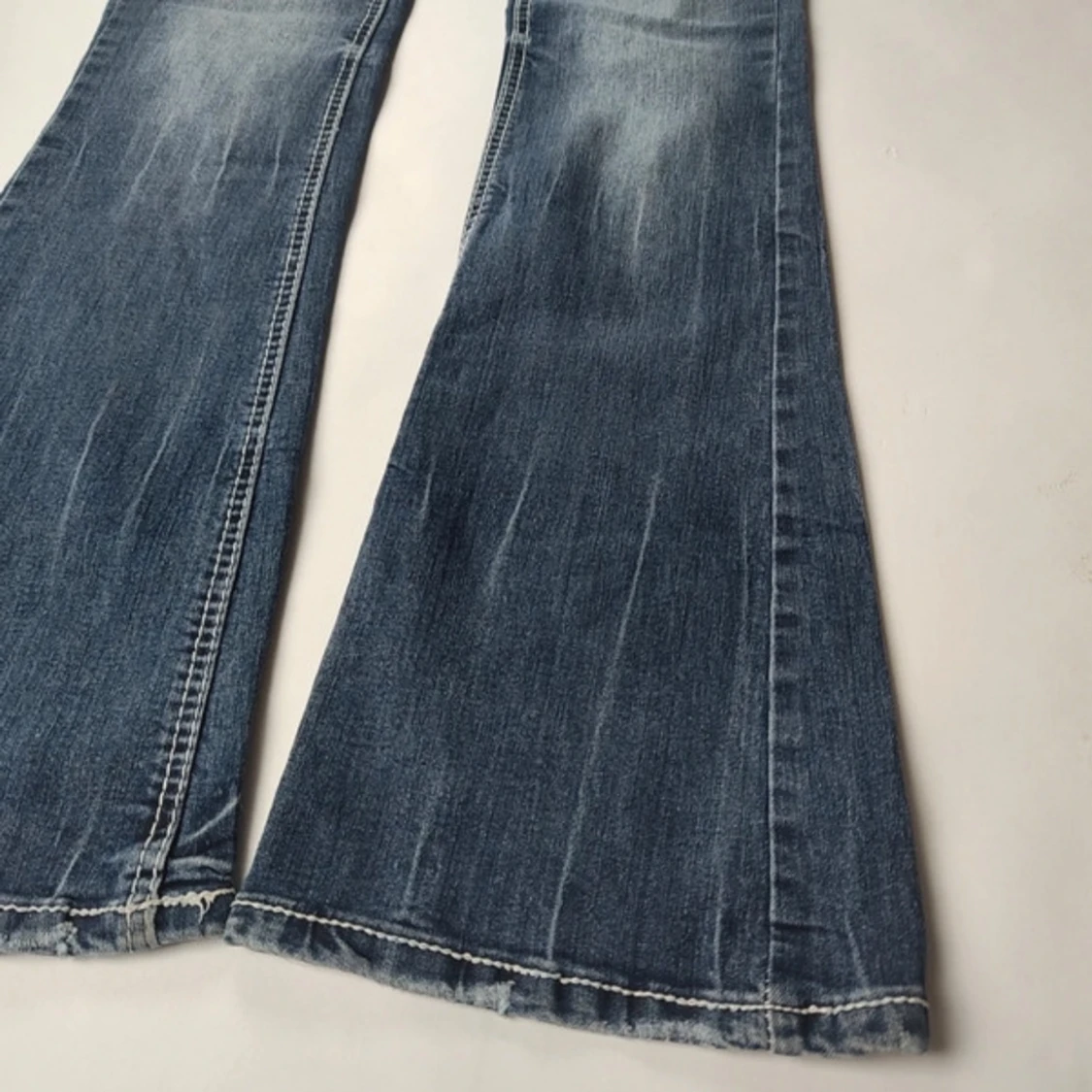 lågmidjade Flared jeans - 93