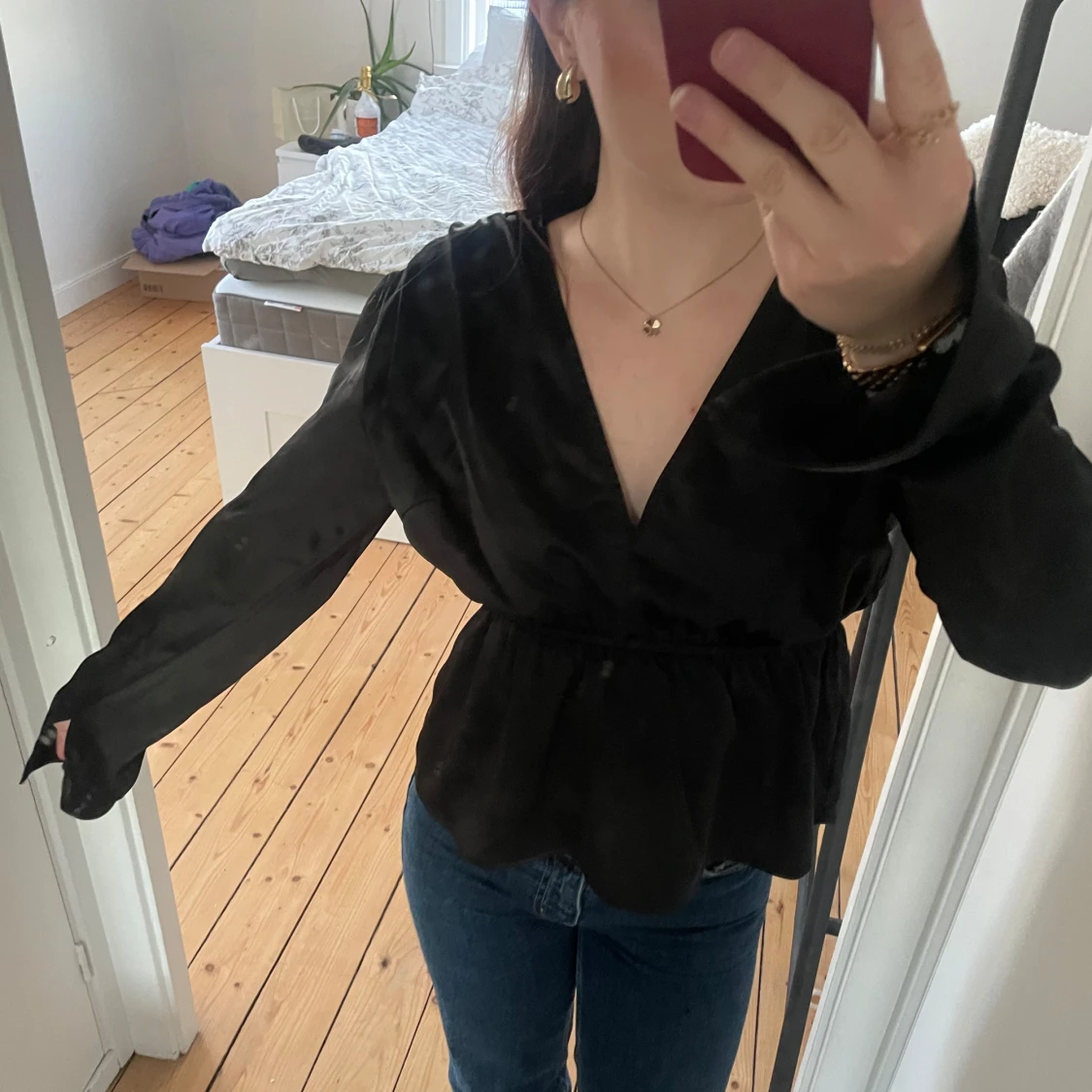 Svart satinblus - 91