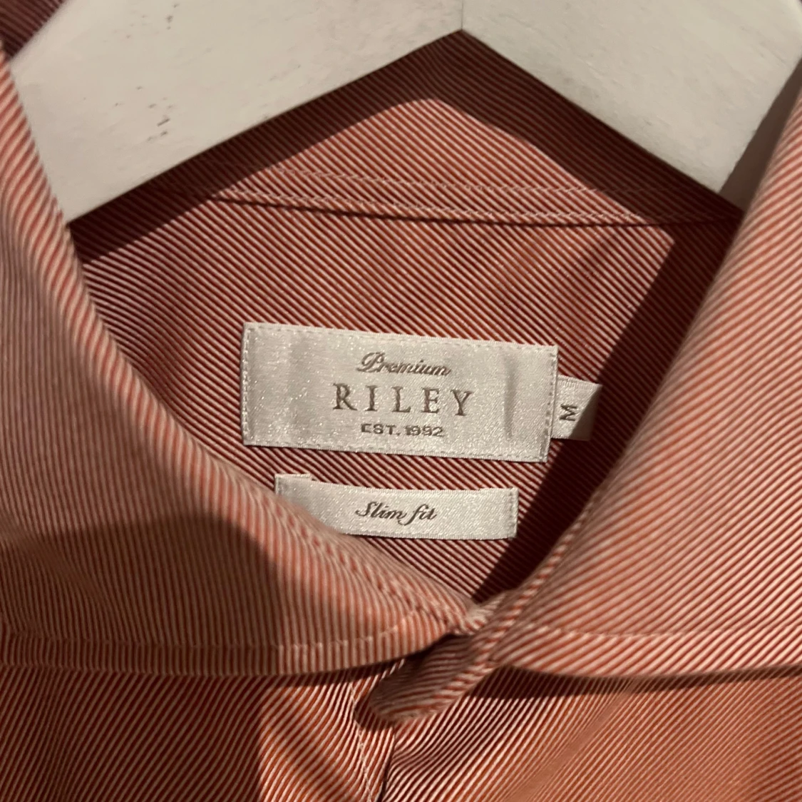 Röd randig skjorta från Riley - 90