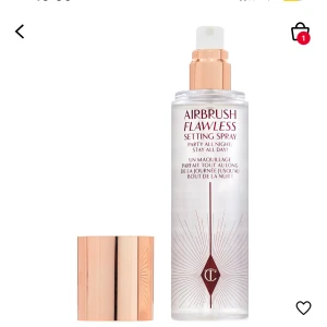 Charlotte Tilbury Airbrush Flawless Setting Spray - Airbrush Flawless Setting Spray från Charlotte Tilbury 100ml. Endast använd ungefär 3 gånger. Nypris 460 kr