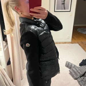 cardigan från Moncler - Moncler cardigan 