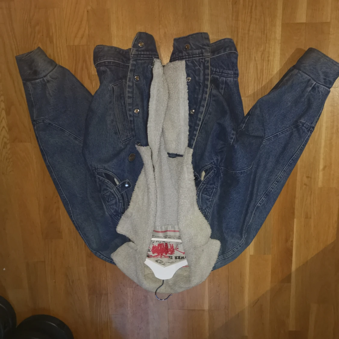 Blå jeansjacka med teddyfoder - 91