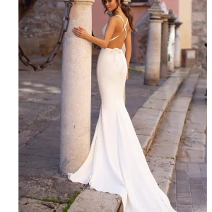 Wedding dress/prom dress - Ordinarie pris: 5200 nypris: 2000kr