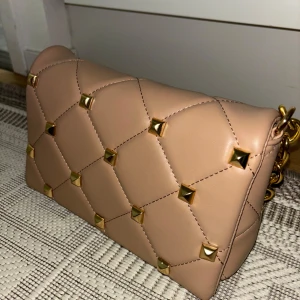 Väska  - Väska från Shein. Aldrig använd. 