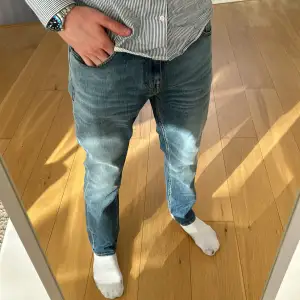 Tja, säljer nu mina tiger of sweden jeans de är i modellen pistolero och är i ett mycket bra skick. Strl W30/L32 Hör gärna av dig om du har några funderingar!