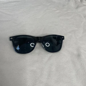 Solglasögon - Unisex solglasögon 