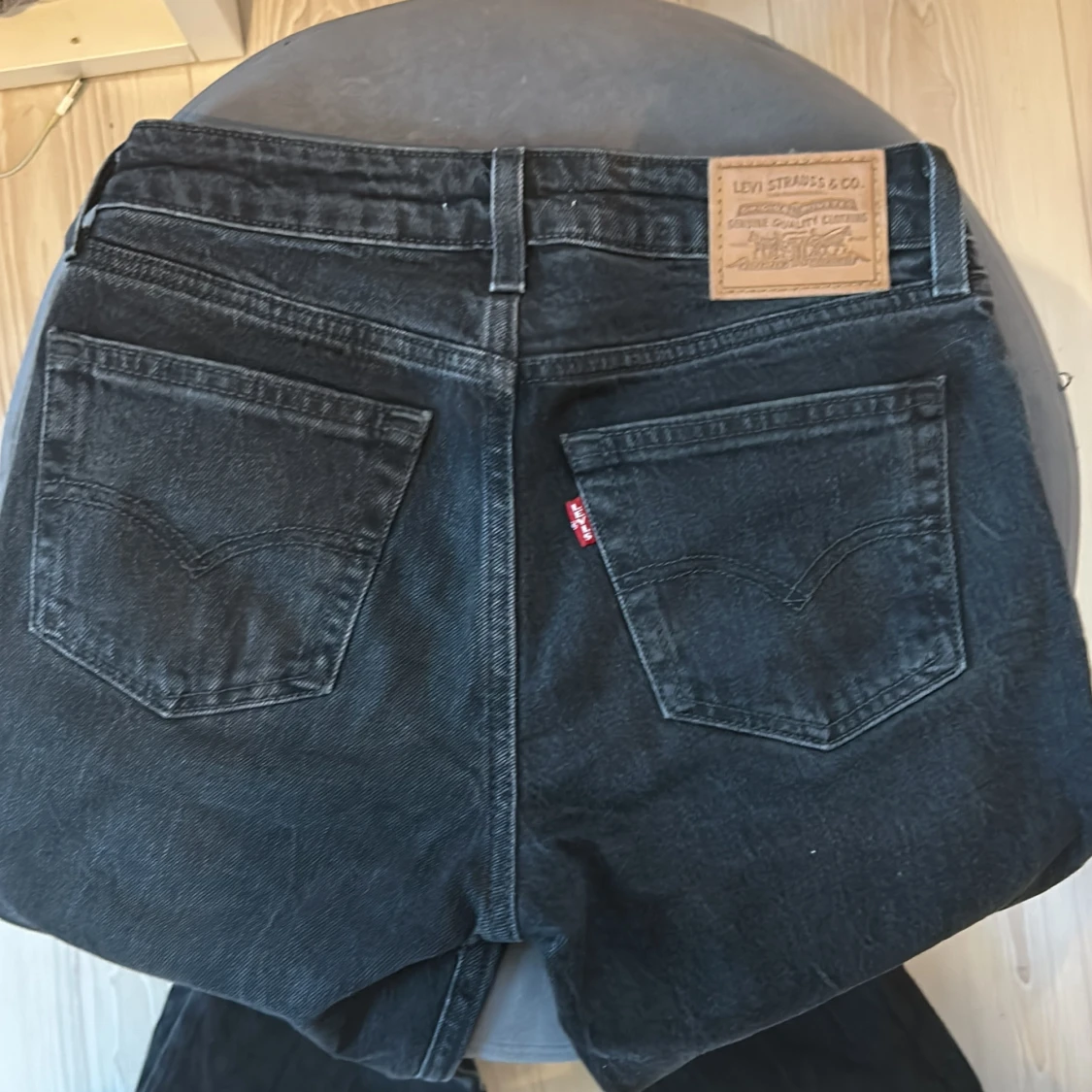 Svarta Levis jeans - 91