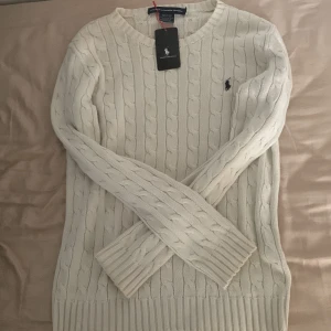 Dam Långärmad Ralph Lauren - Fantastiskt skick.  Kommer med tagg.  160-168 Dam 