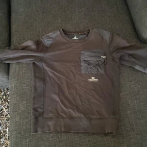 Pararjumper tröja  - Säljer min parajumper tröja eftersom den är för liten. Skick 7/10