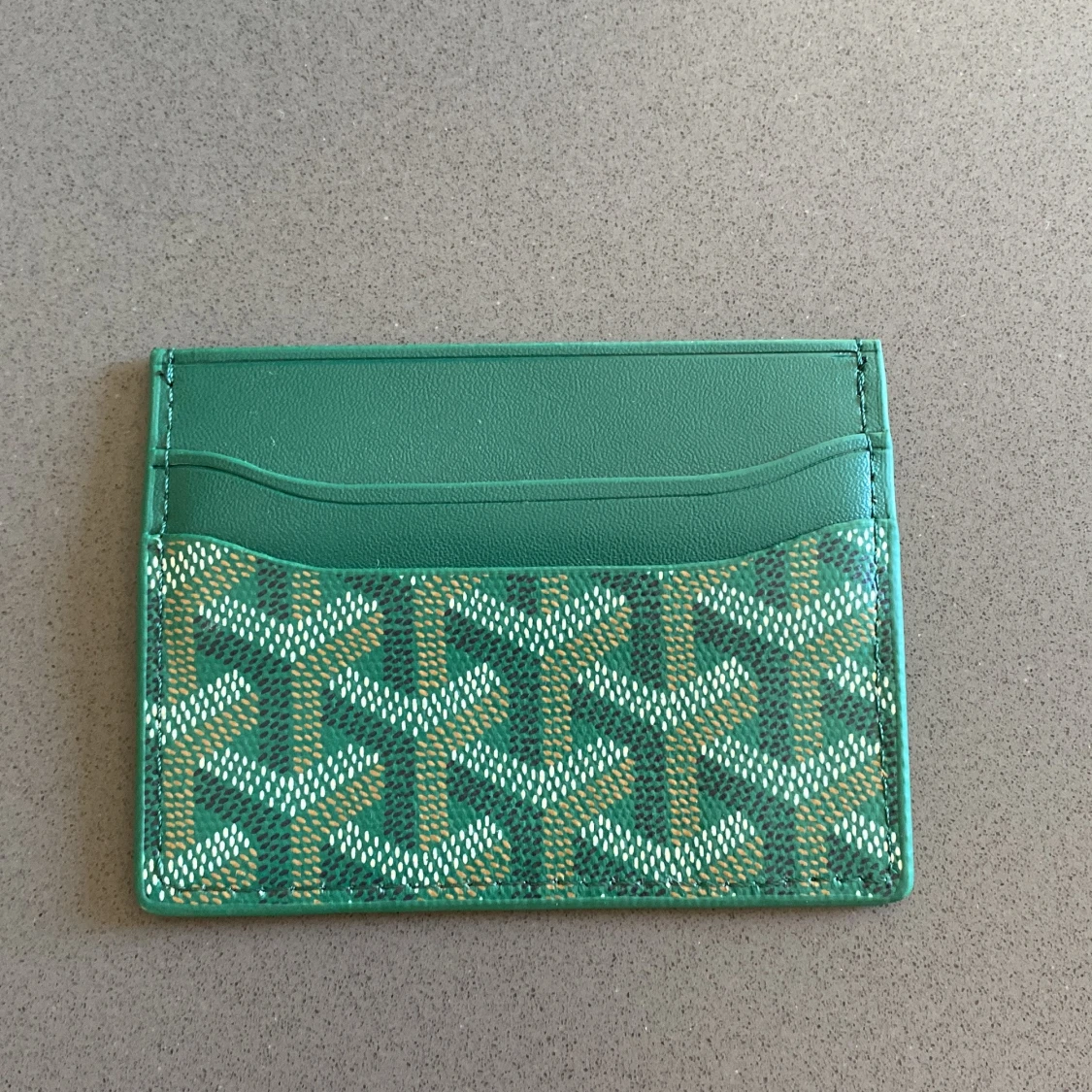 Goyard korthållare