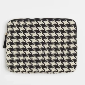 Trendigt dator fodral 👩‍💻  - Oanvänd dator fodral från h&m som är slutsålt online och i butik  