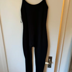 Jumpsuit  - Zara jumpsuit storlek XS
