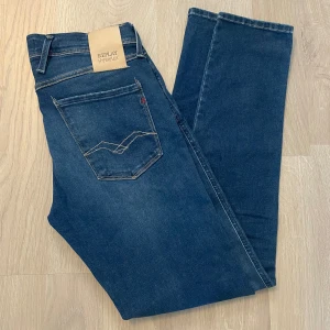 Replay anbass hyperflex! - Ett par Replay Anbass hyperflex helt nya! Skick 10/10 || ny pris 1399kr || storlek 31/32 || endast testade || priset är inte hugget i sten || tveka inte på att höra av dig vid frågor!😊