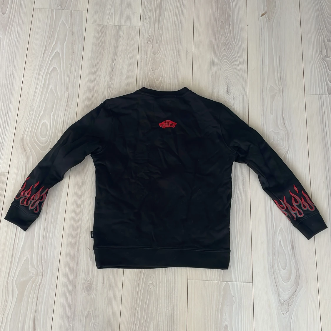 Svart tröja från Vans med Thrasher-tryck - 1