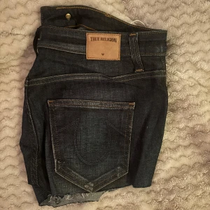 Söta true religion shorts - Finns inte så mke mer o säga utan att dome skit snygga😉‼️