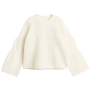 Stickad tröja - Så snygg tröja i Mohair från Arket🙌🏼 storlek S men har krympt till en xs😊