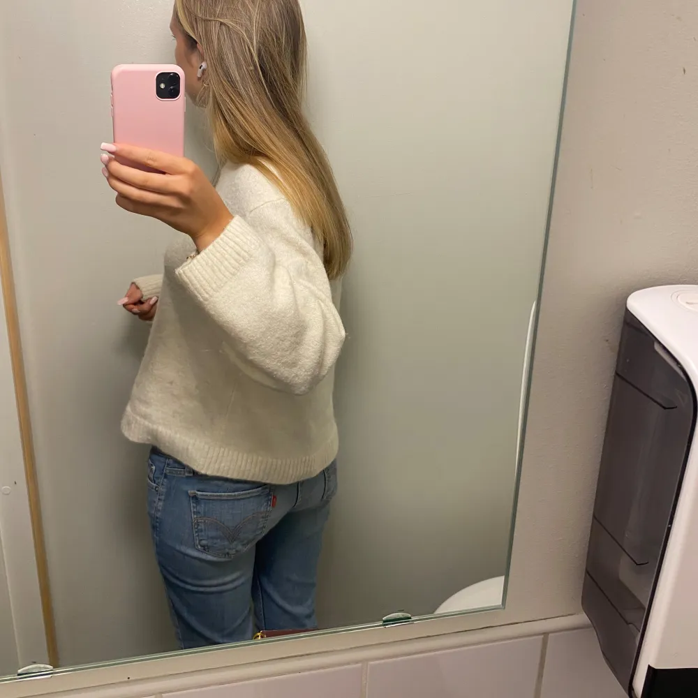 Bra skick! Passar i längden på mig som är 170cm🥰🥰. Jeans & Byxor.