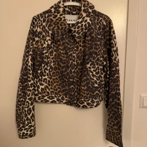 Ganni leopard jacket - Leopard ganni jacket   Cropped canvas jacket  55% hemp 45% cotton