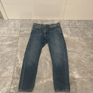 Nudie Gritty Jackson Blue slate - Ett par Nudie Gritty Jackson Blue slate storlek: W31 L30 sick: 10/10