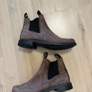 Barbour stövlar  - Säljer ett par bruna Barbour stövlar i storlek 38/39, använt i gott skick 