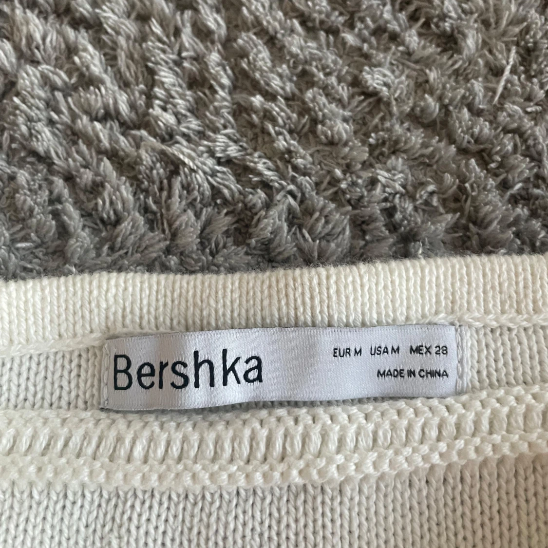 Vit stickad topp  - 91