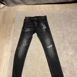 Dsquared black label jeans - Bra skick, inga konstigheter, tvär feta  👍 