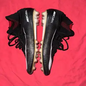 Fotbollsskor Gammal nike mercurial superfly 5 storlek 44