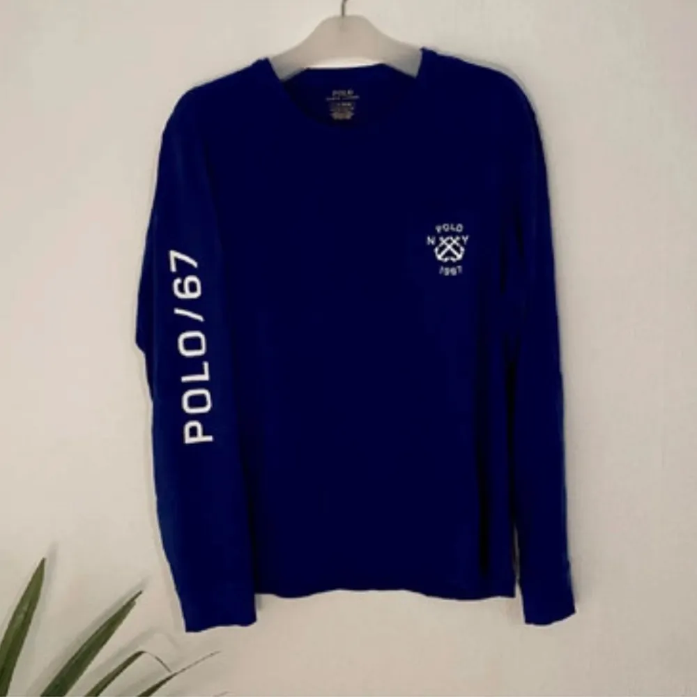 Tunn skön Ralph Lauren tröja  Storlek: M/L. Tröjor & Koftor.