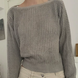 Stickad bomull tröja/sweater 34/36 - Söt höstig tröja/sweater-100 procent bomull i storlek 34/36 - sparsamt använd, köpt second hand. Märke okänt