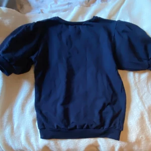 Trekvartsärmad tröja - Bra skick, ovanvänd 