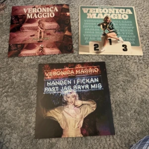 Veronica Maggio planscher  - Superfina Veronica maggio planscher. Alla är 30x30cm💕