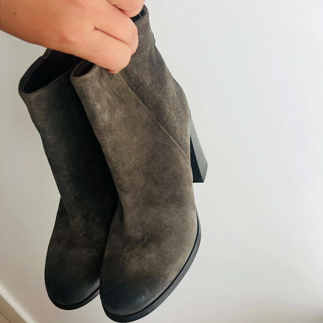 Snygga stövletter i äkta mocka! - 91