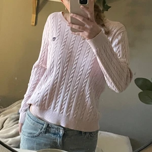 Rosa stickad tröja - Super skön snygg rosa tröja i 100% bomull från Bondelid💕 skriv för fler bilder eller frågor!!