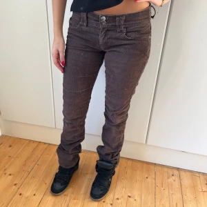 Low Waist jeans - Super fina Low waist jeans, väl omhändertagna. Storlek XS/S, hör av er vid frågor 
