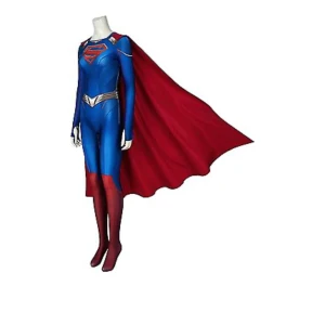 Superman dräkt  - Säljer nu denna super coola superman dräkten som passar perfekt till halloween festen! Avtagbar mantel! Aldrig använd helt ny!🥰