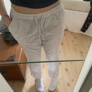 Pyjamasbyxor  - Byxor från lager 157  Alldeles förkorta för mig  (jag är 177) Storlek S  Helt oanvända 