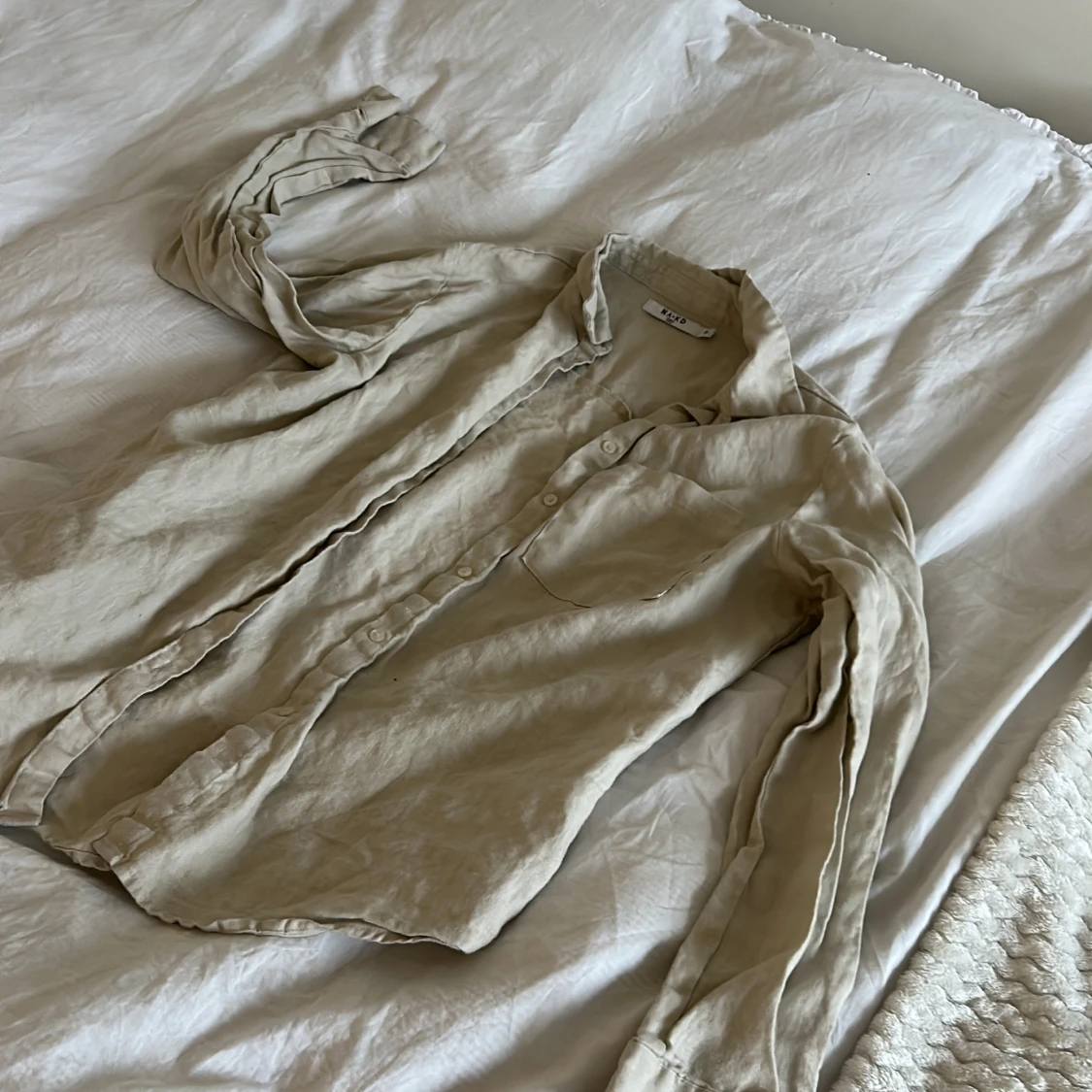 Beige linneskjorta från NAKD